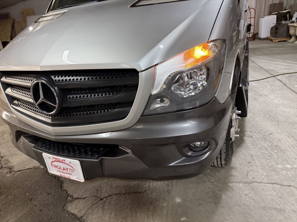 2017 Mercedes-Benz Sprinter Image 7