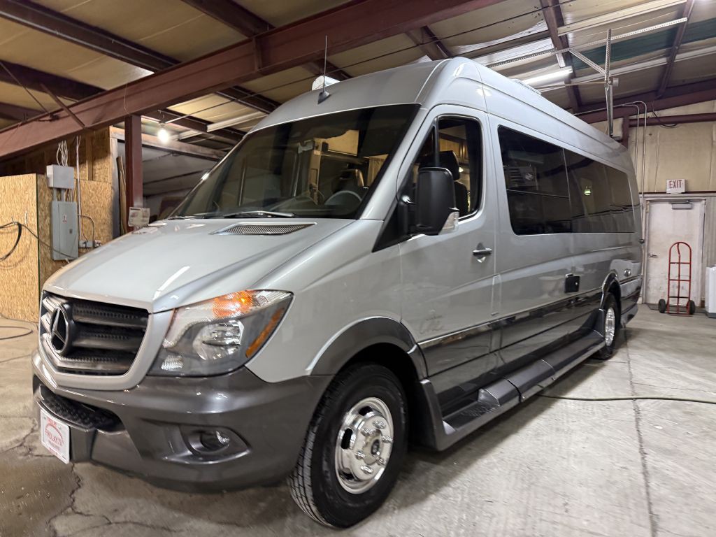 2017 Mercedes-Benz Sprinter Image 8