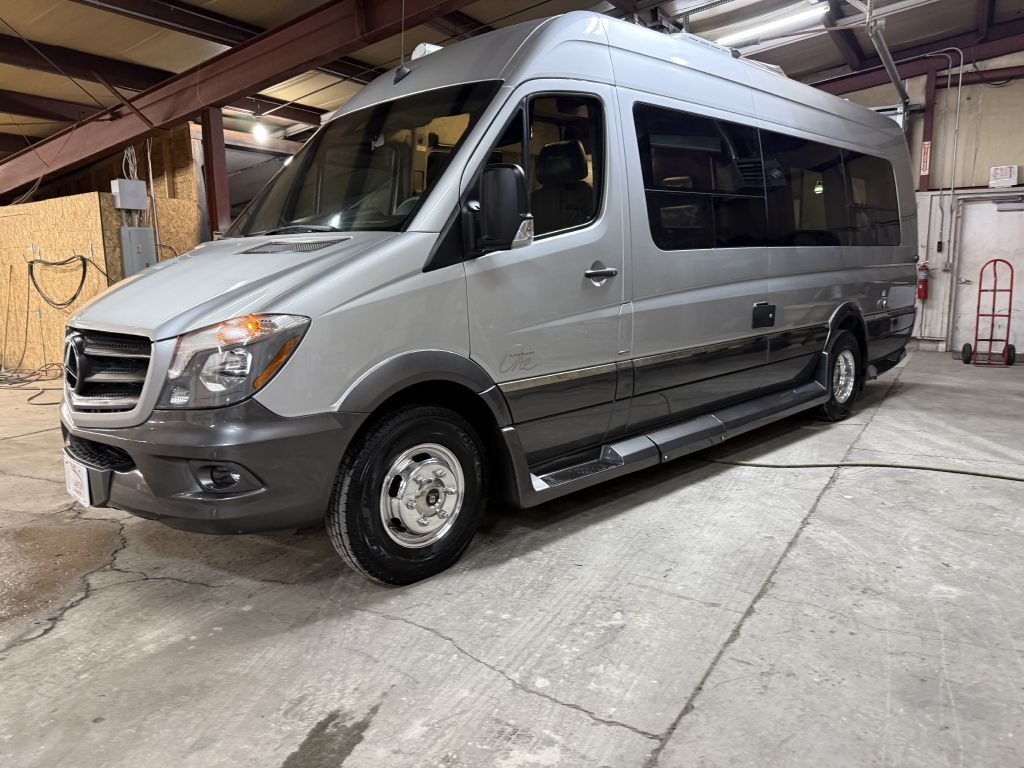 2017 Mercedes-Benz Sprinter Image 9