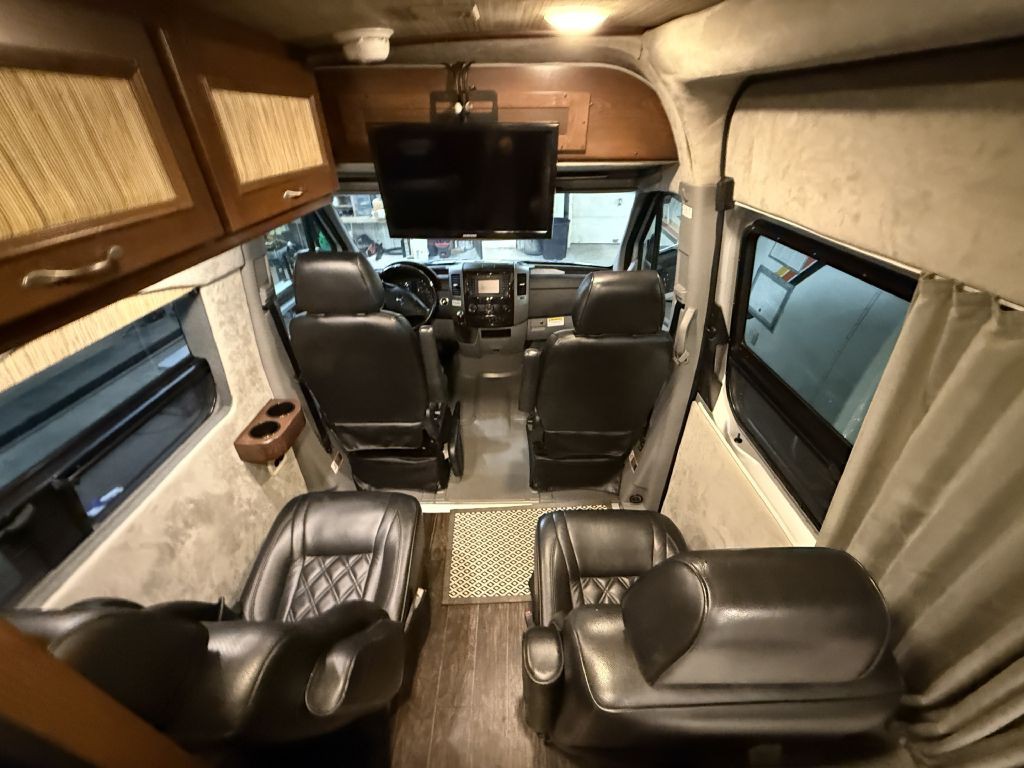 2017 Mercedes-Benz Sprinter Image 45