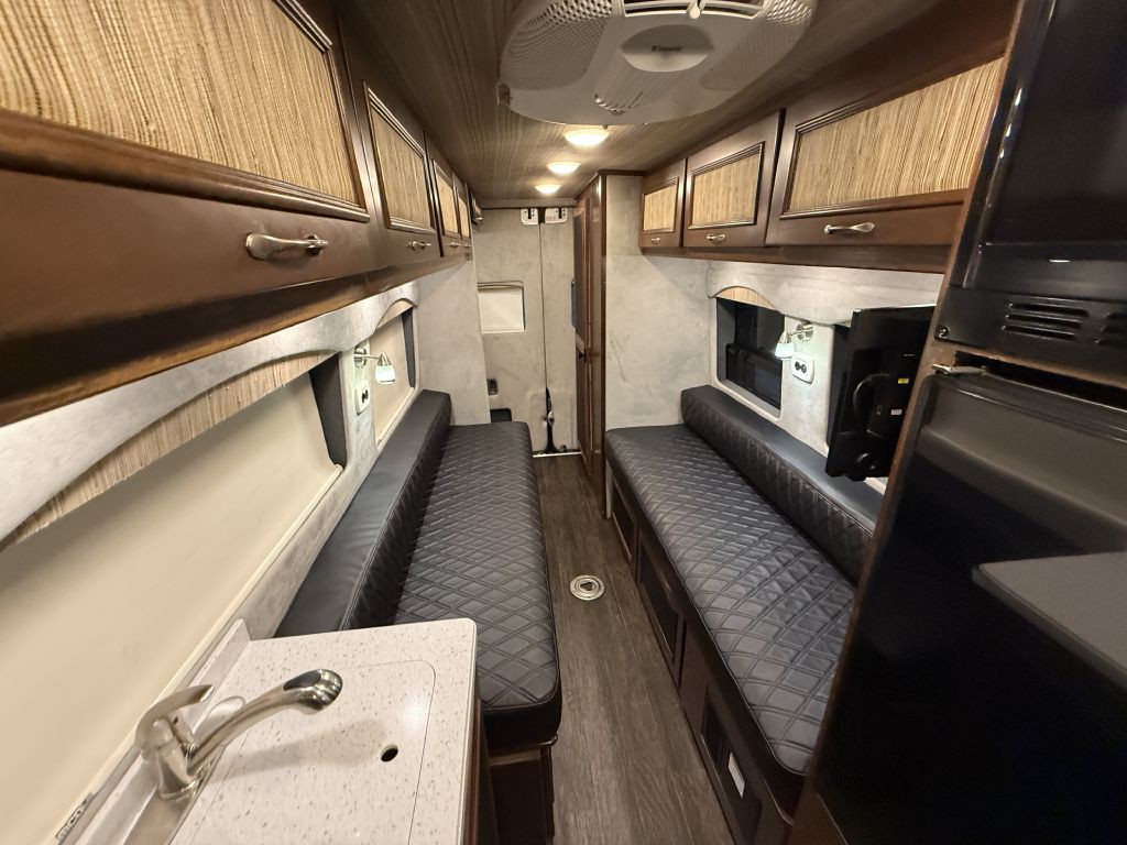 2017 Mercedes-Benz Sprinter Image 47