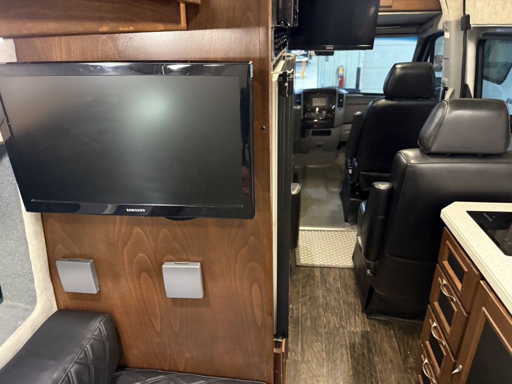 2017 Mercedes-Benz Sprinter Image 63