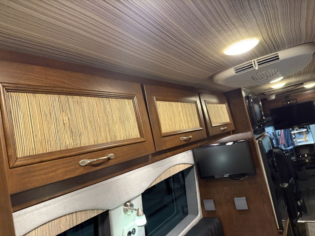 2017 Mercedes-Benz Sprinter Image 66