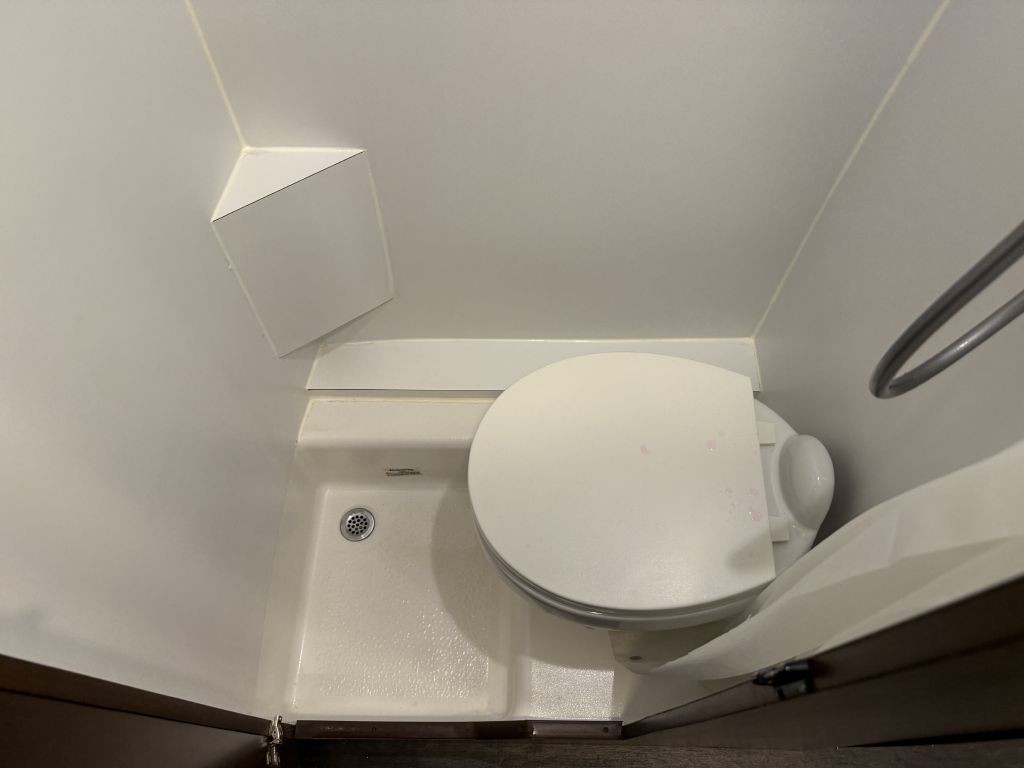 2017 Mercedes-Benz Sprinter Image 70