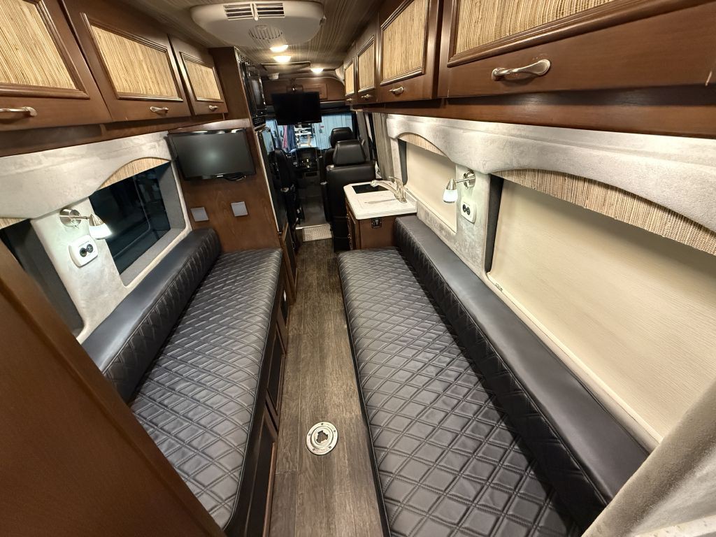 2017 Mercedes-Benz Sprinter Image 74