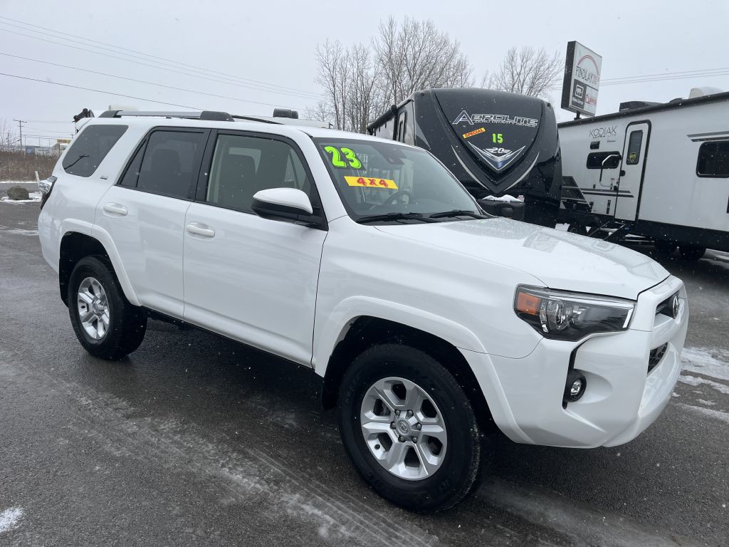 2023 Toyota 4Runner Image 2