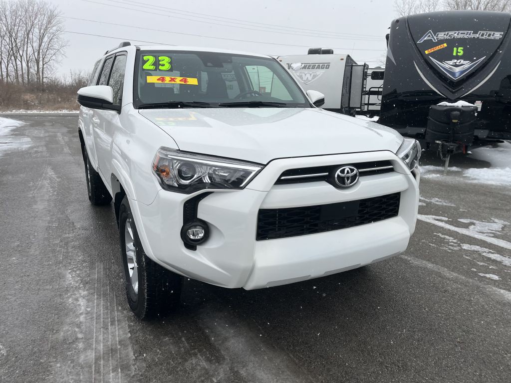 2023 Toyota 4Runner Image 3