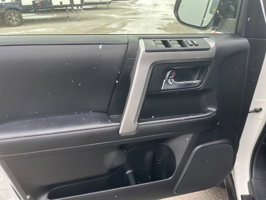 2023 Toyota 4Runner Image 15