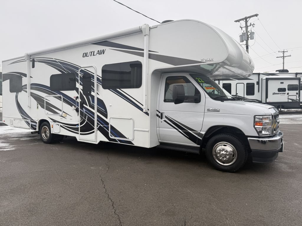 2022 Ford Econoline Image 2