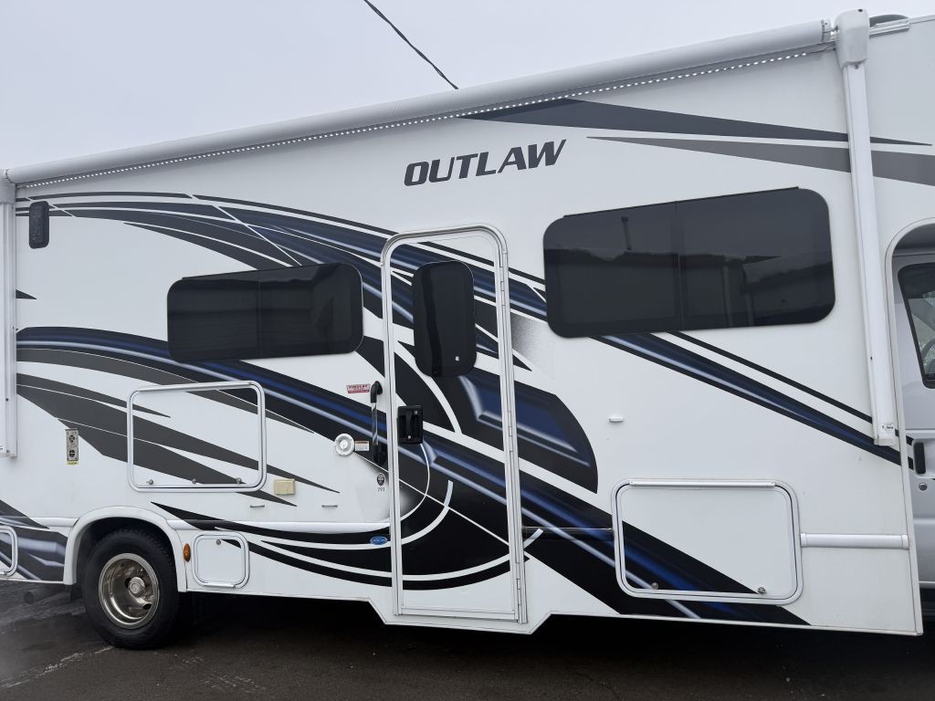 2022 Ford Econoline Image 33