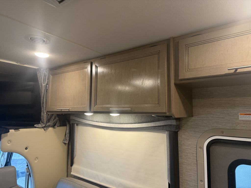 2022 Ford Econoline Image 52