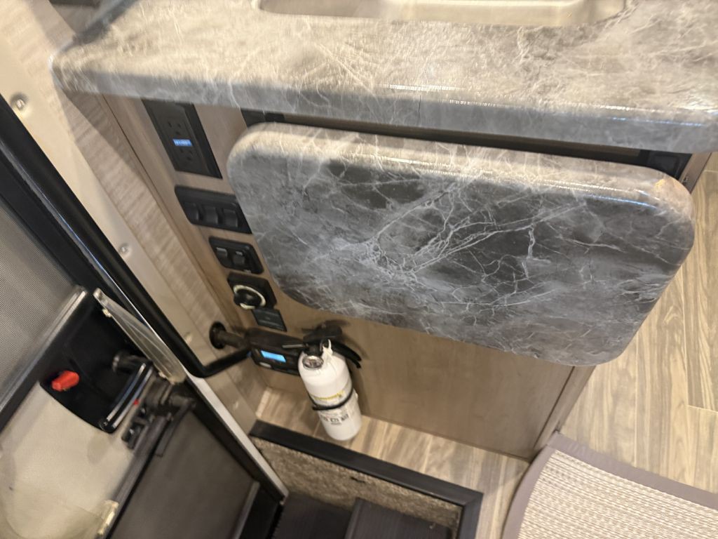 2022 Ford Econoline Image 53