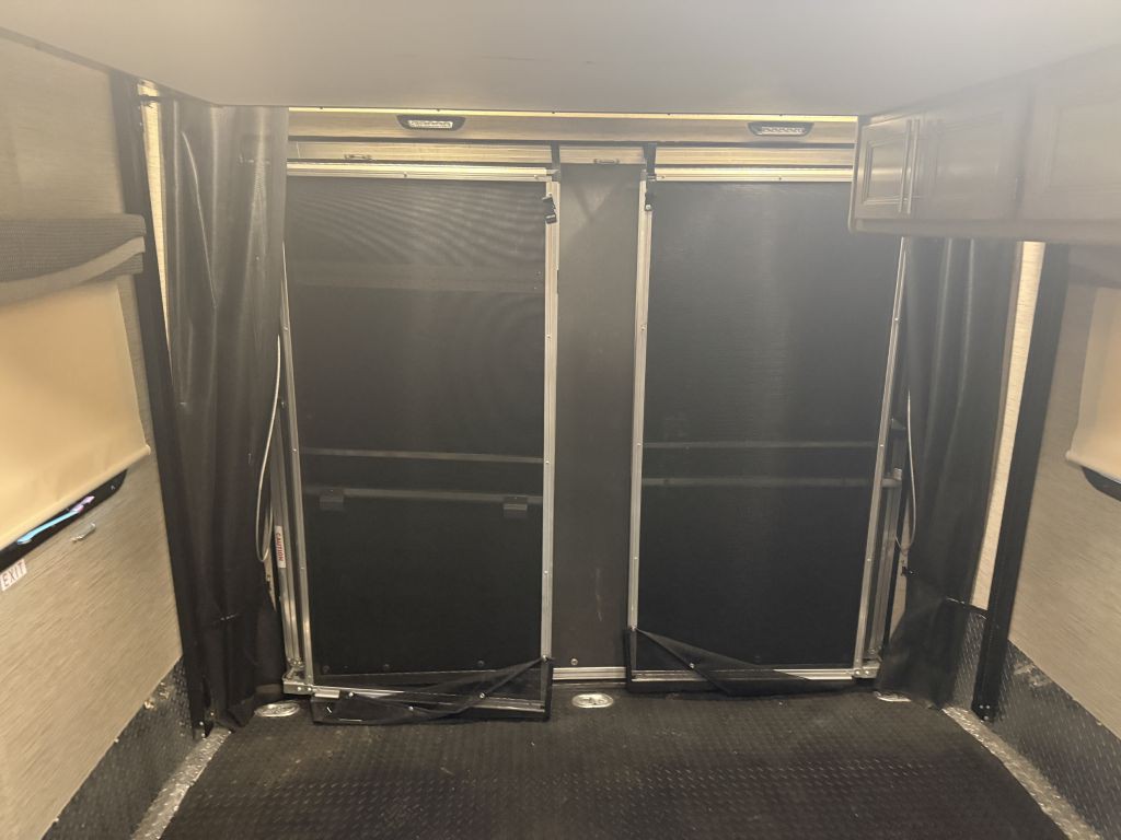 2022 Ford Econoline Image 71