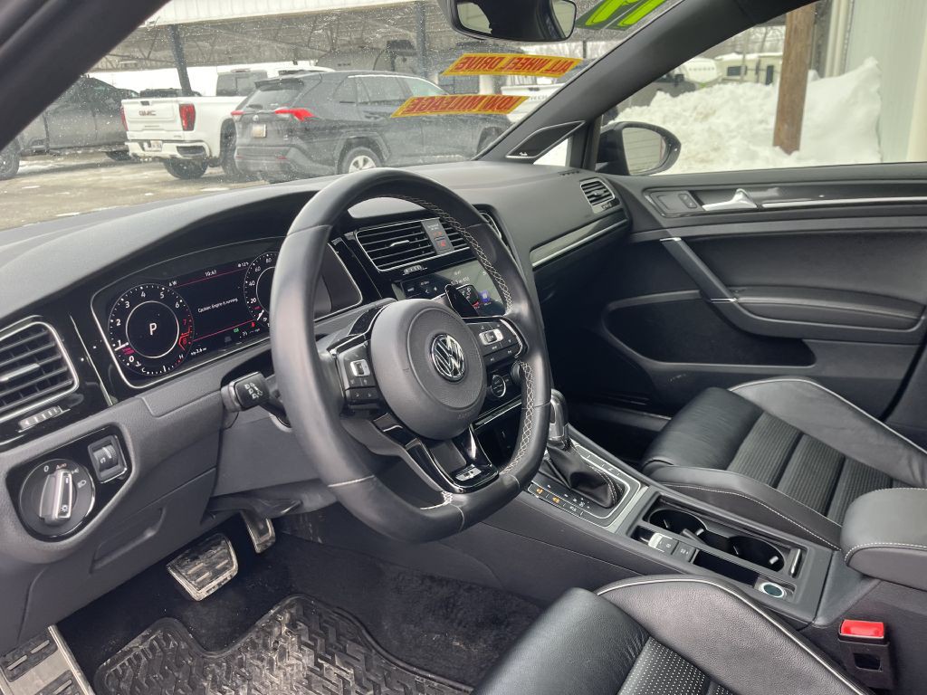 2019 Volkswagen Golf Image 24