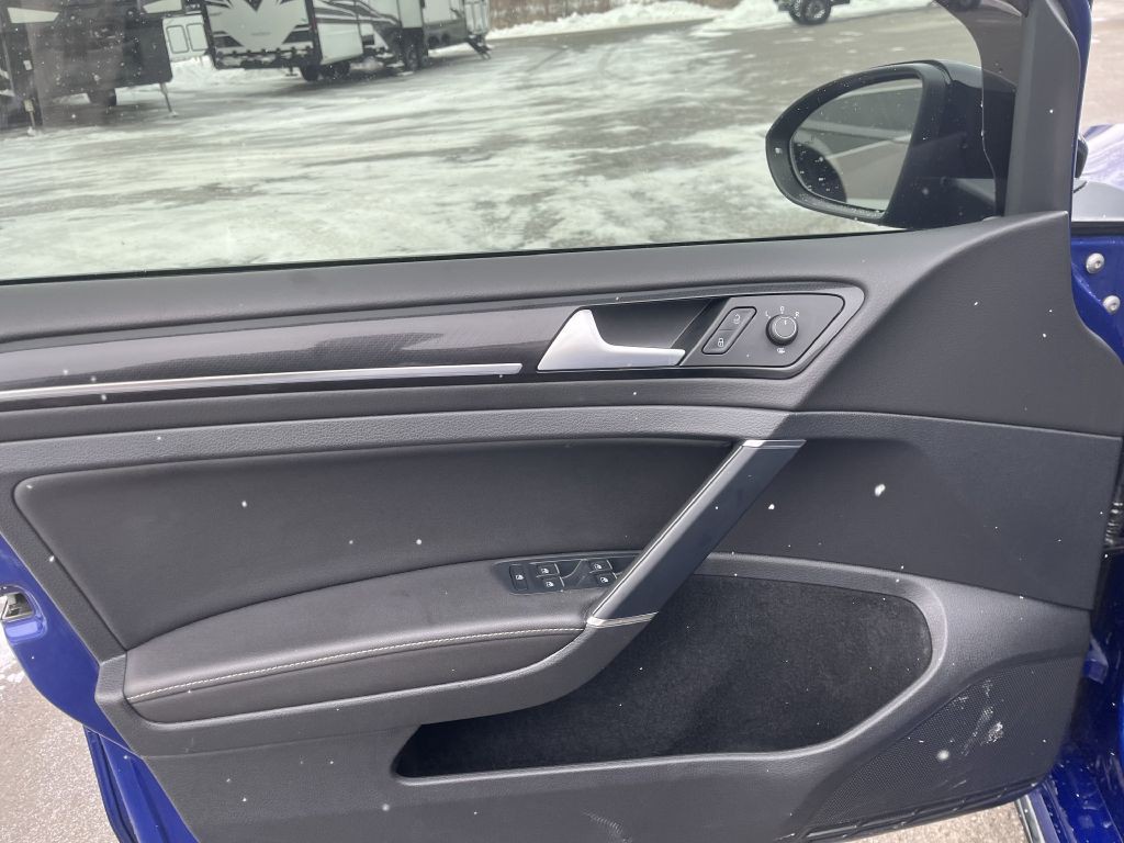 2019 Volkswagen Golf Image 25