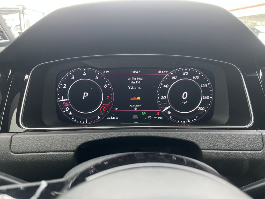 2019 Volkswagen Golf Image 32