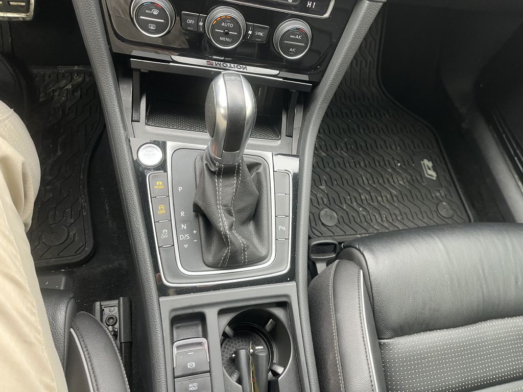 2019 Volkswagen Golf Image 35