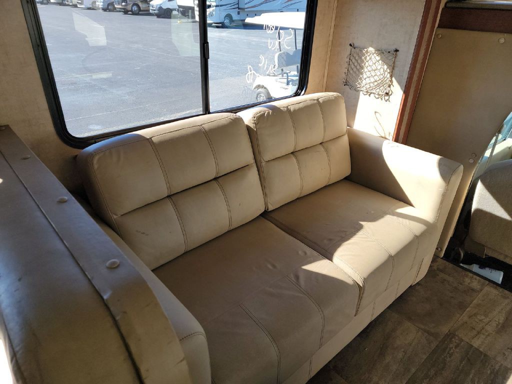 2017 Ford Econoline Image 13