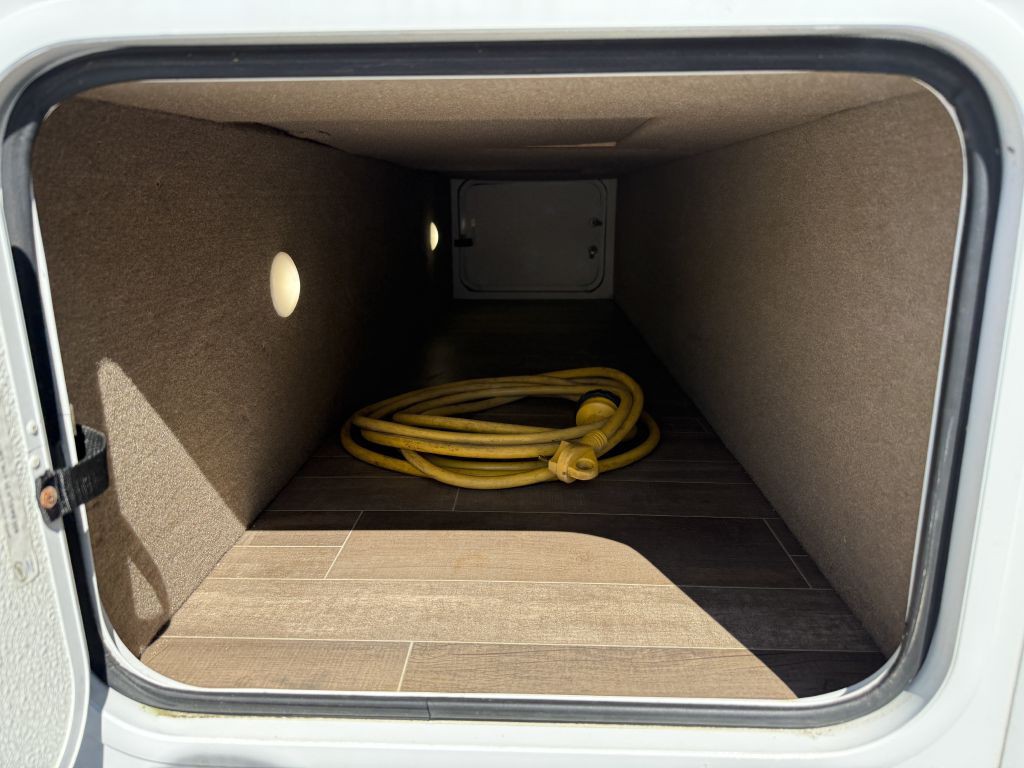 2021 Mercedes-Benz Sprinter Image 18