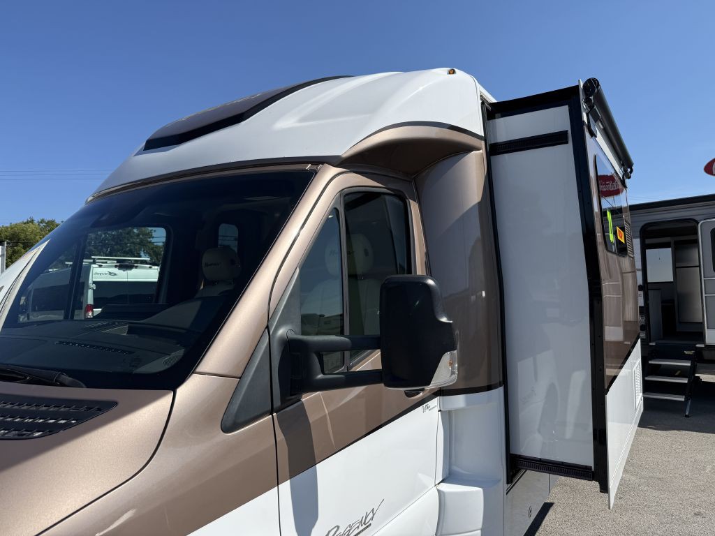 2021 Mercedes-Benz Sprinter Image 37