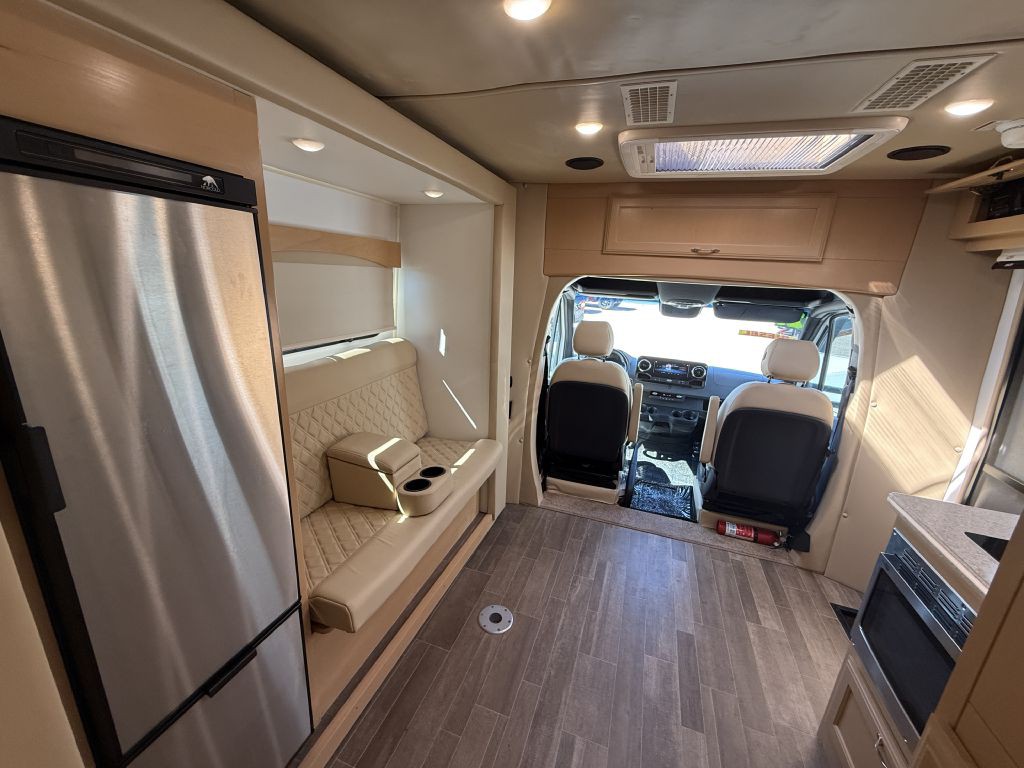 2021 Mercedes-Benz Sprinter Image 40