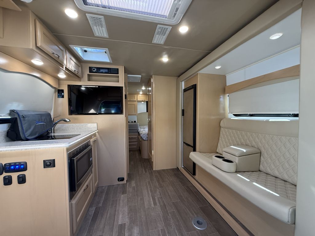 2021 Mercedes-Benz Sprinter Image 41