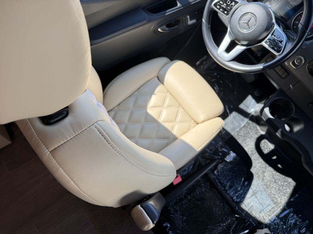 2021 Mercedes-Benz Sprinter Image 50