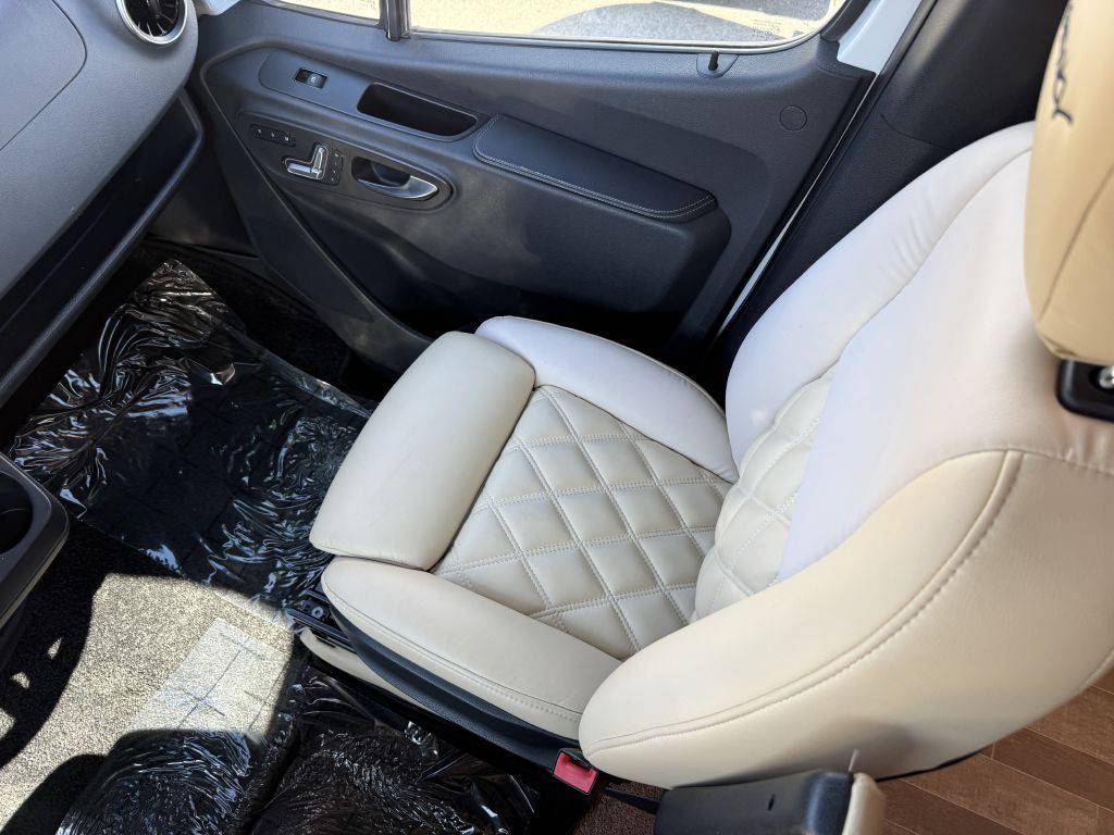 2021 Mercedes-Benz Sprinter Image 51