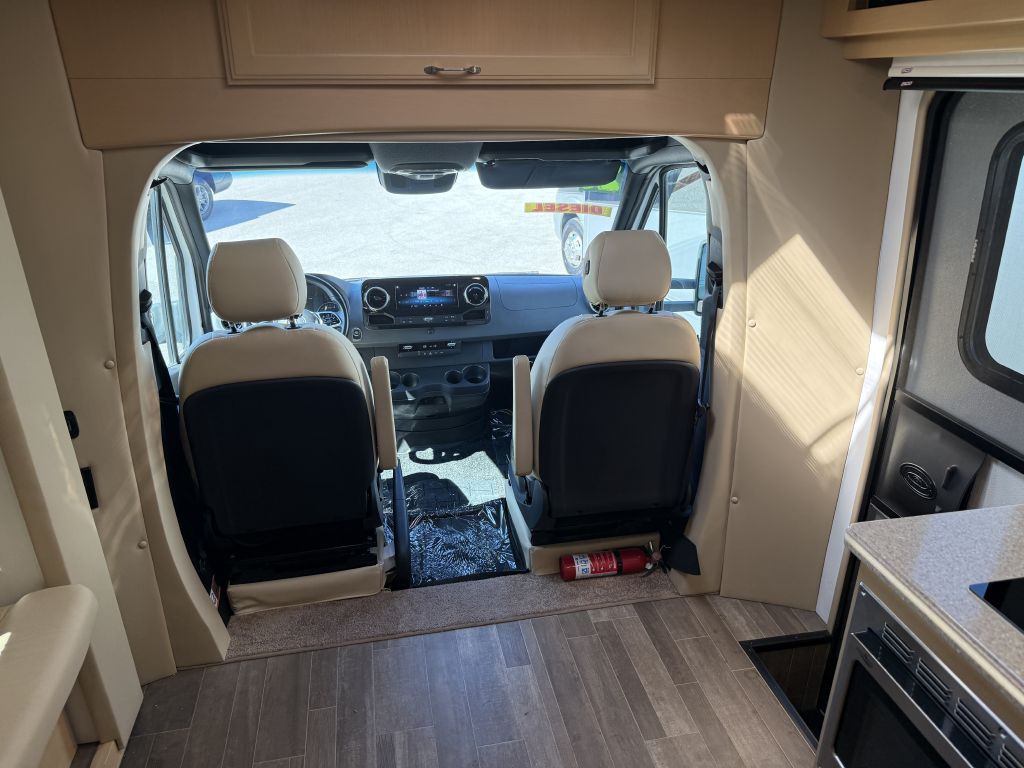 2021 Mercedes-Benz Sprinter Image 53