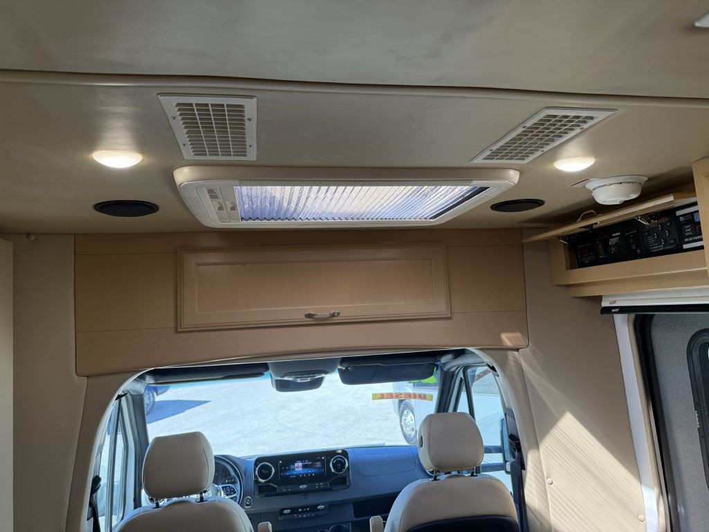 2021 Mercedes-Benz Sprinter Image 54