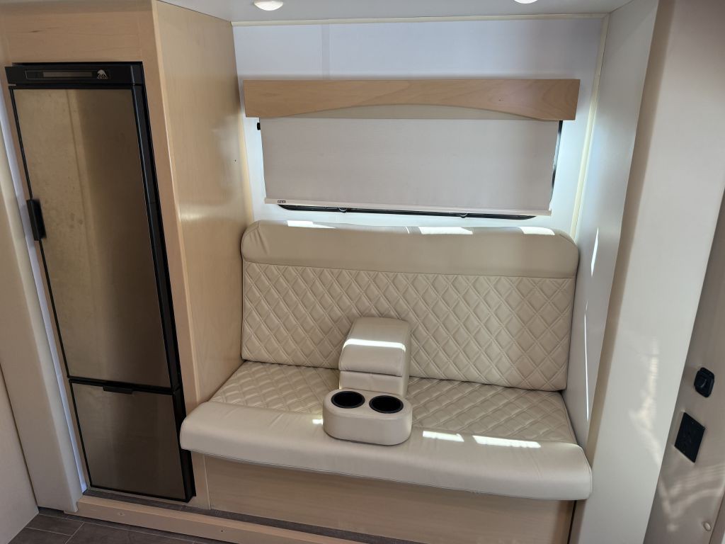 2021 Mercedes-Benz Sprinter Image 55