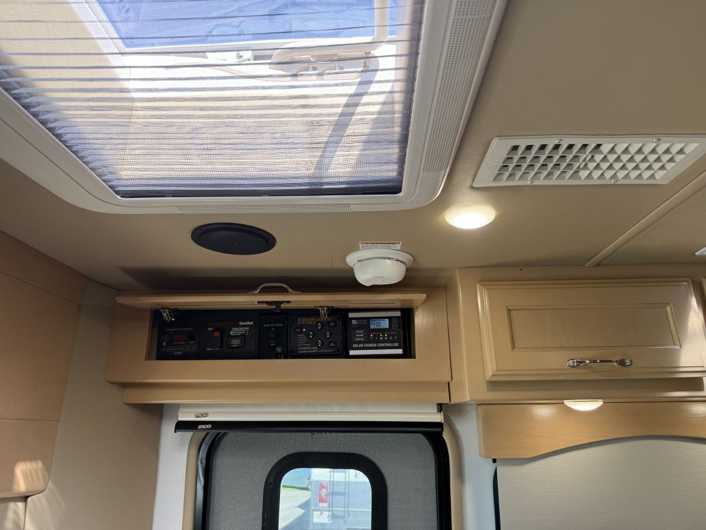 2021 Mercedes-Benz Sprinter Image 62