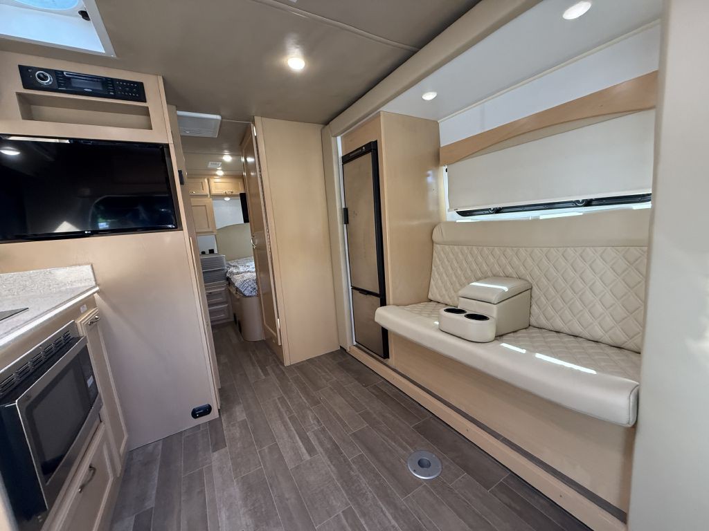 2021 Mercedes-Benz Sprinter Image 82