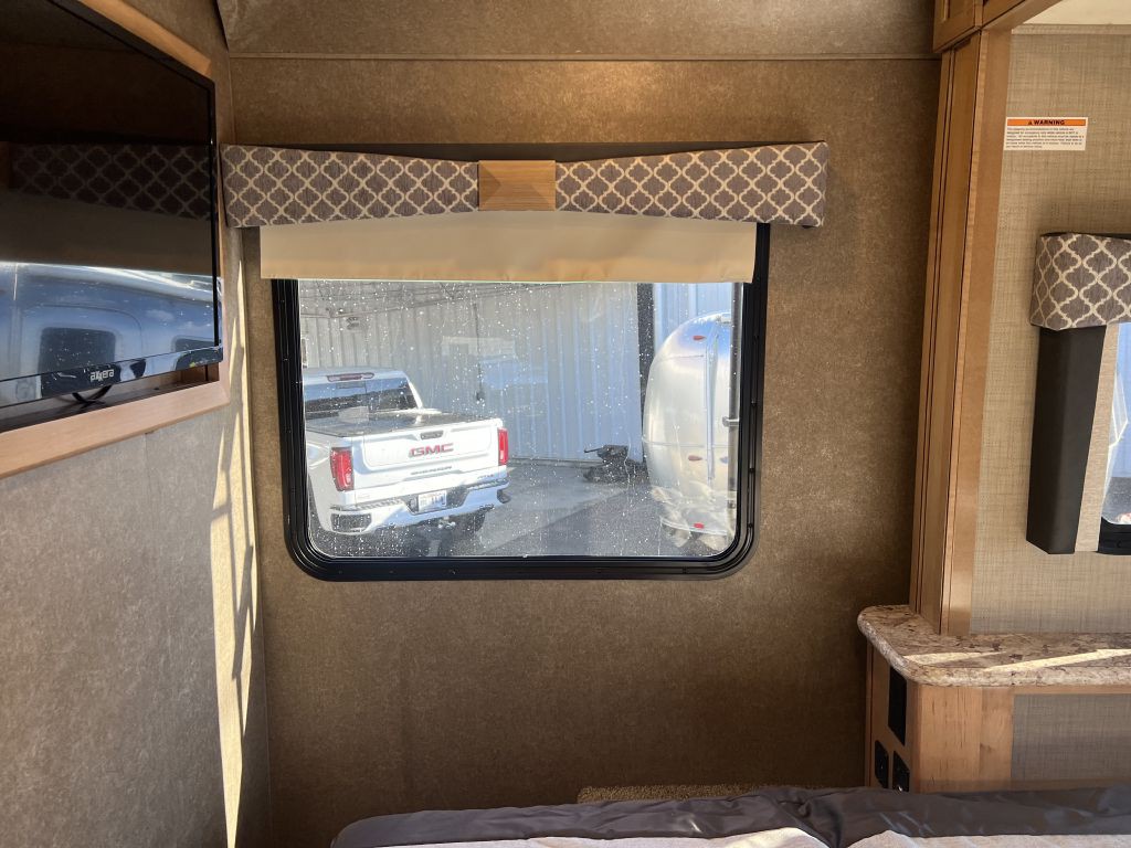 2020 Mercedes-Benz Sprinter Image 70