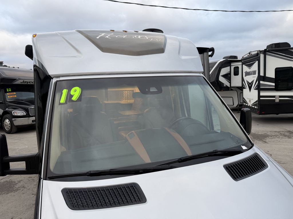 2019 Mercedes-Benz Sprinter Image 5