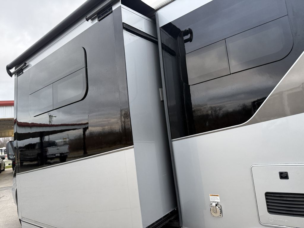 2019 Mercedes-Benz Sprinter Image 11