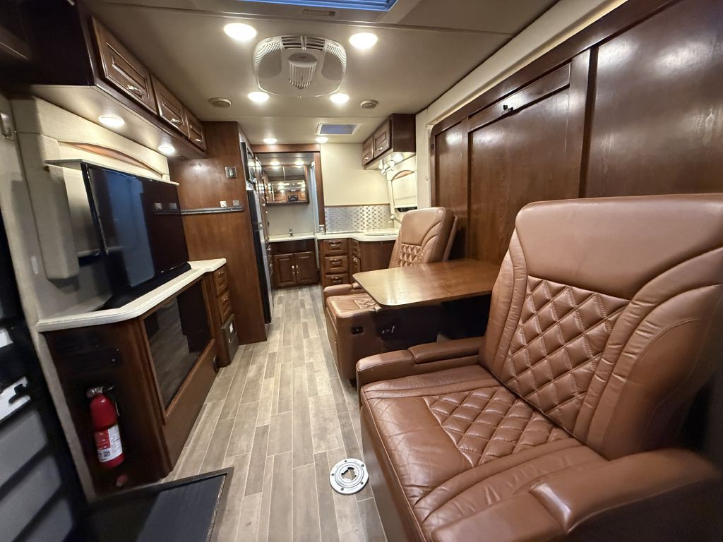 2019 Mercedes-Benz Sprinter Image 41