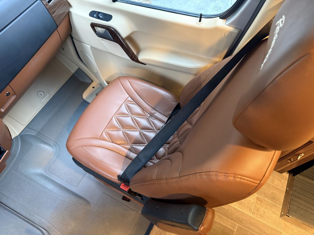 2019 Mercedes-Benz Sprinter Image 47