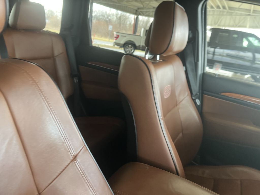 2013 Jeep Grand Cherokee Image 16