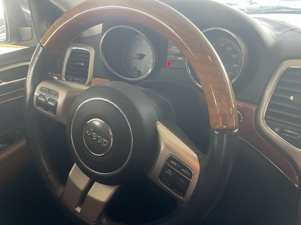 2013 Jeep Grand Cherokee Image 25