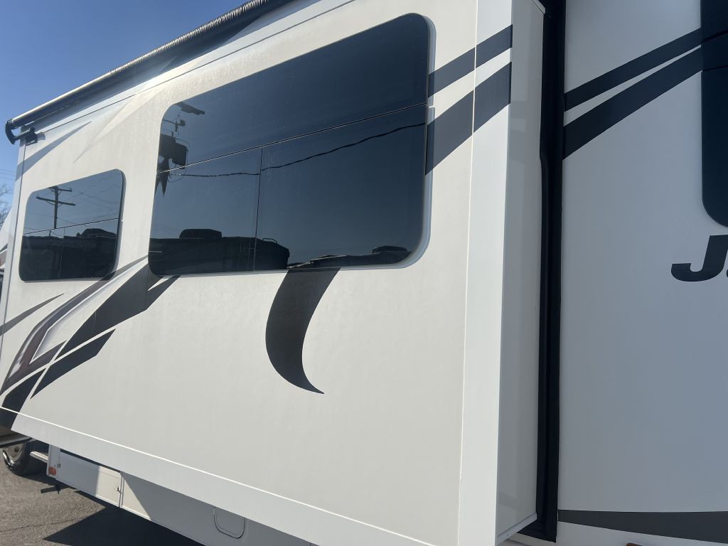 2022 Ford Econoline Image 11