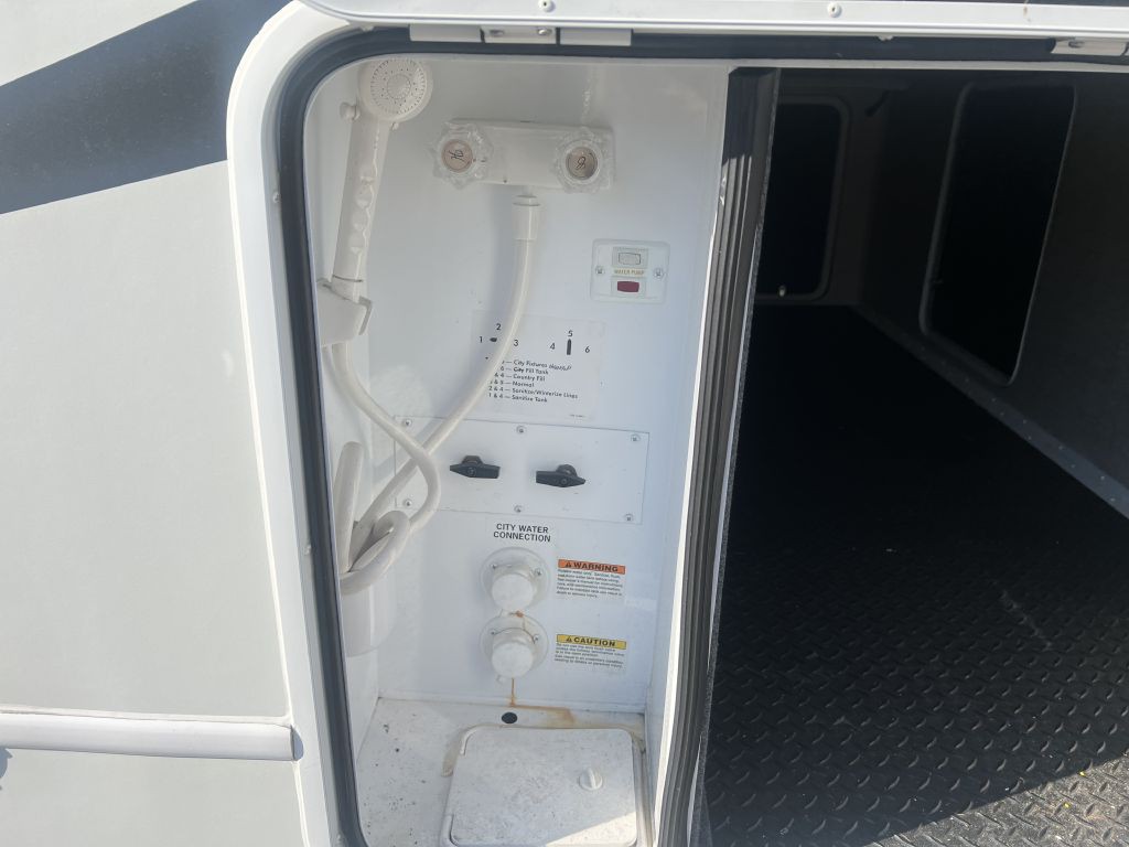 2022 Ford Econoline Image 23