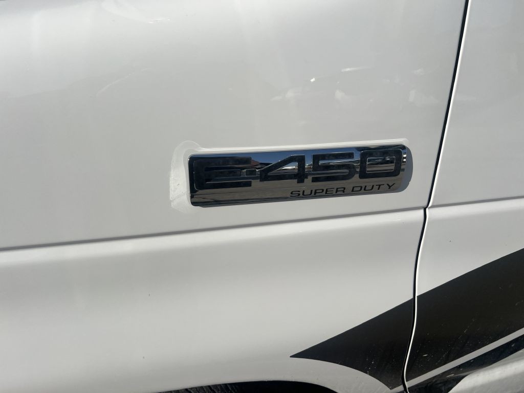 2022 Ford Econoline Image 29