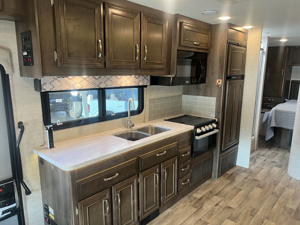 2022 Ford Econoline Image 33