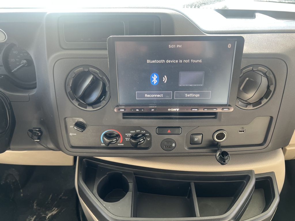 2022 Ford Econoline Image 36