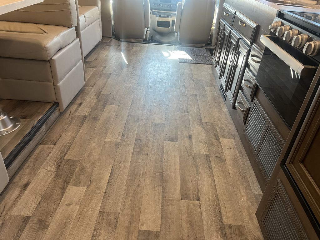 2022 Ford Econoline Image 43