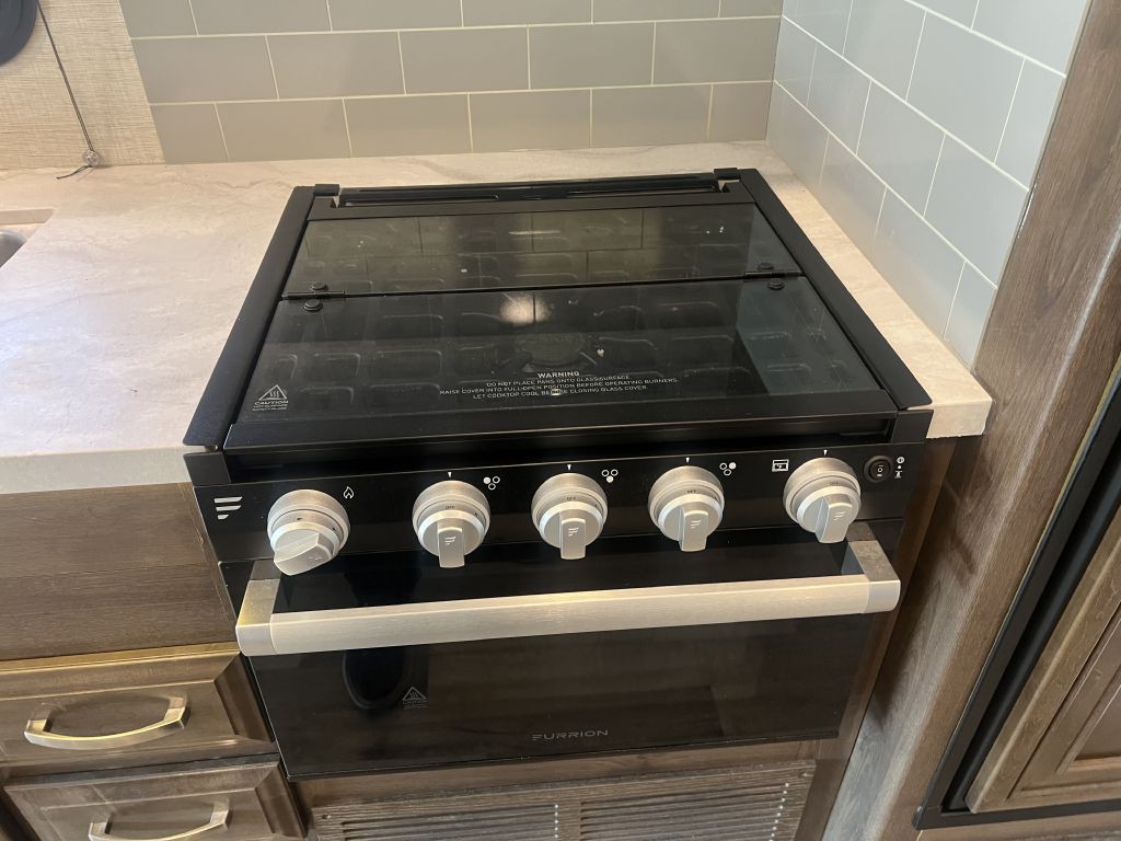 2022 Ford Econoline Image 63