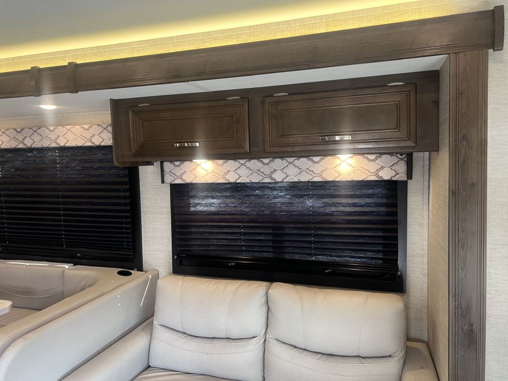 2022 Ford Econoline Image 70