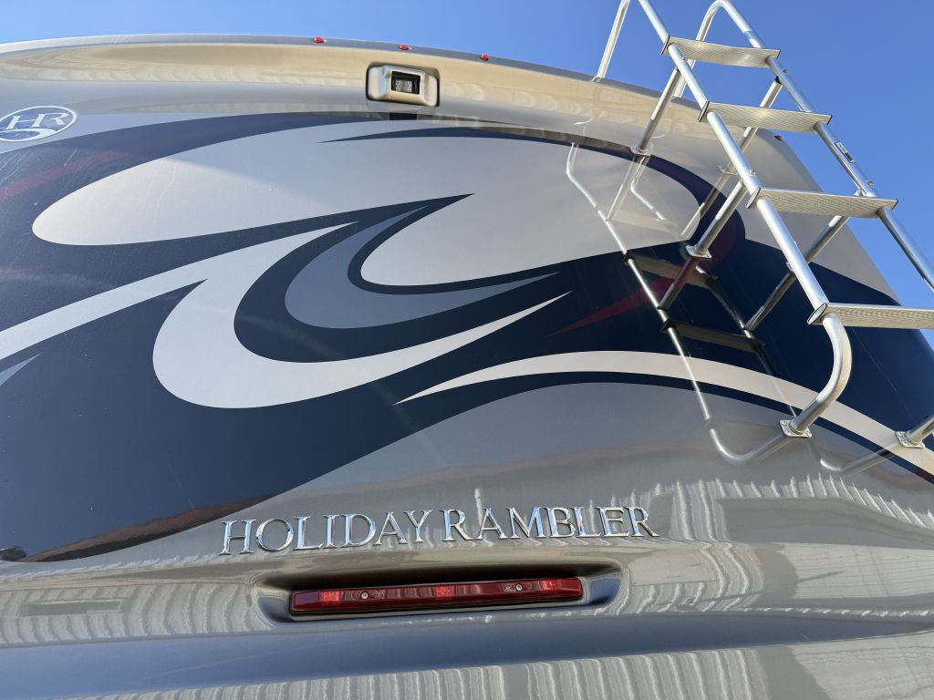 2018 RAM Endeavor 39f Image 10