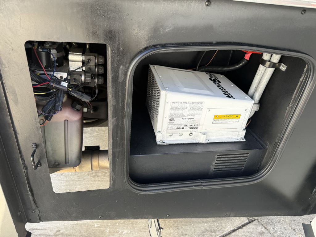 2018 RAM Endeavor 39f Image 14